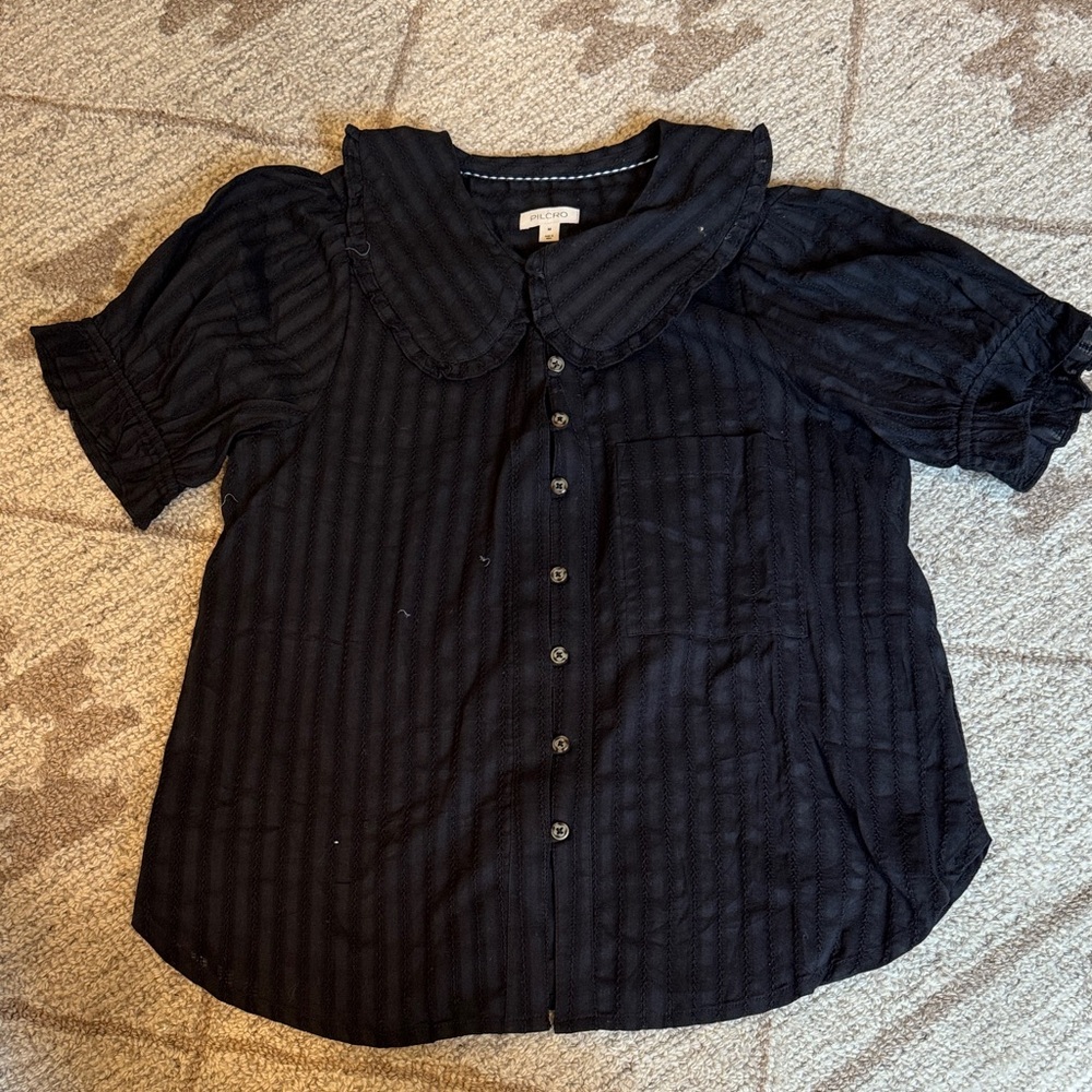 Pilcro Black Short-Sleeve Button Front Blouse
